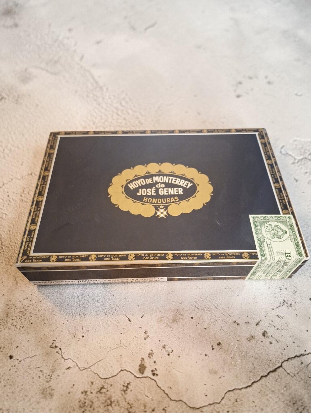 Hoyo de Monterrey José Gener Cigar Box - Black & Gold